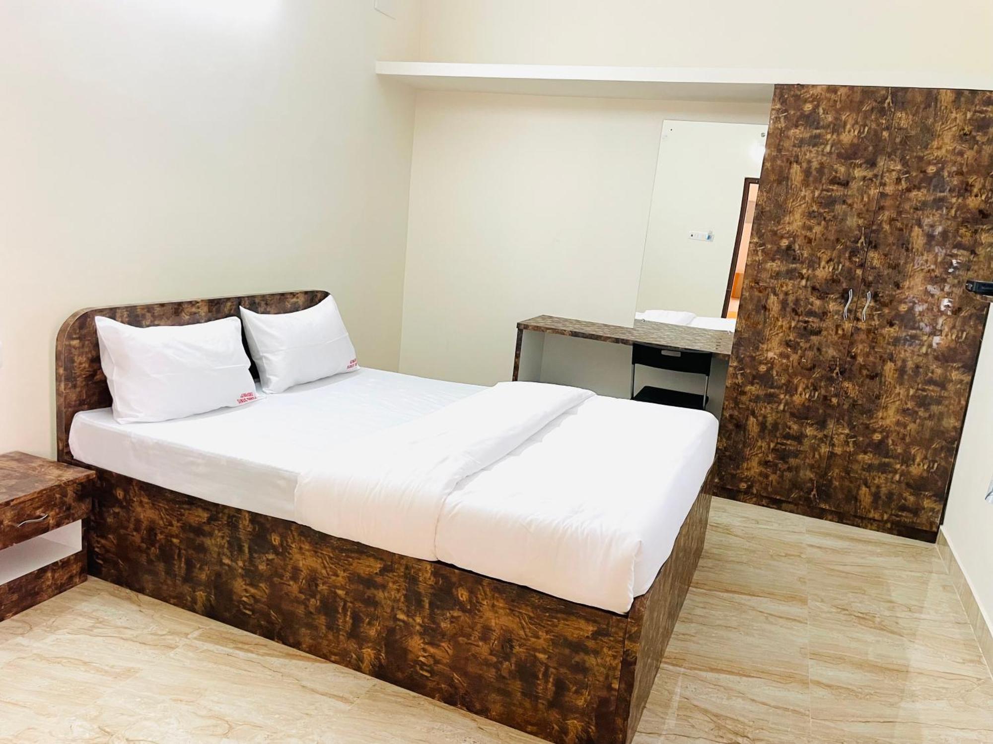 Pearl Stays, Tirupathi Tirupati Luaran gambar